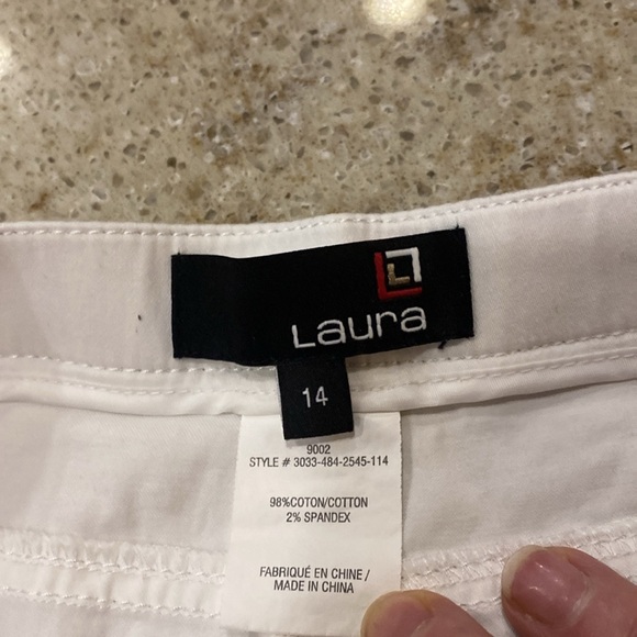 Laura White Trim Slim Leg Capris Size 14 - Picture 9 of 10